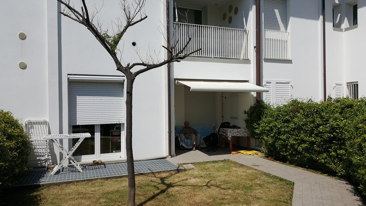 Condominio Vite Misano Adriatico Exterior photo